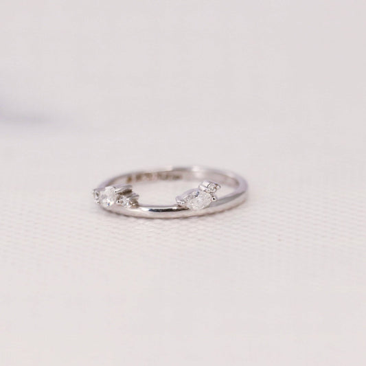 Vortexify Lab Grown Diamond Ring - Radiant & Stylish